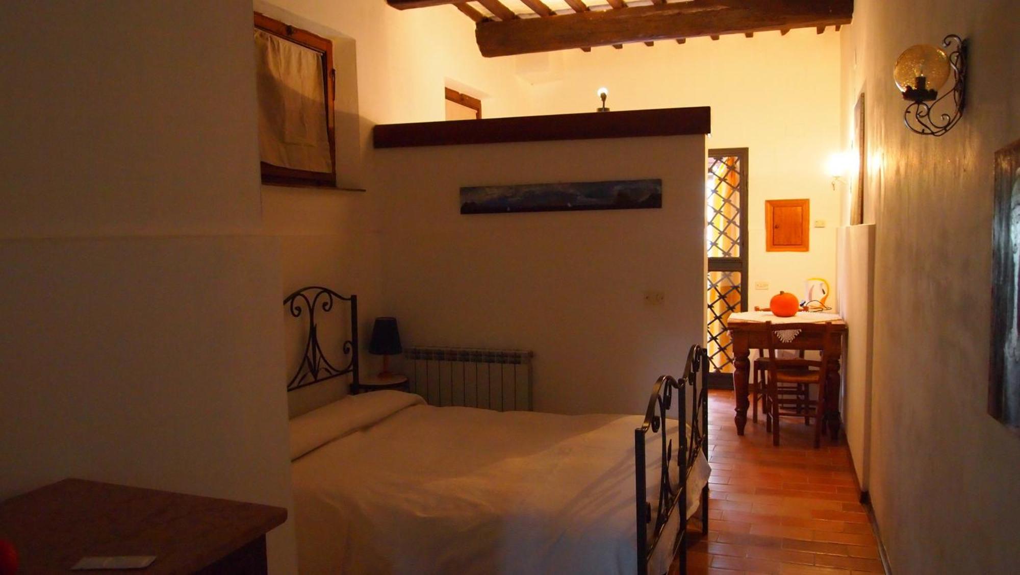 Agriturismo La Terra Valiano Szoba fotó